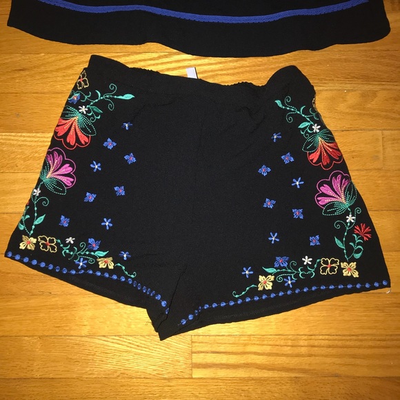 Tropical Floral Two Piece Short Set - Picture 3 of 3